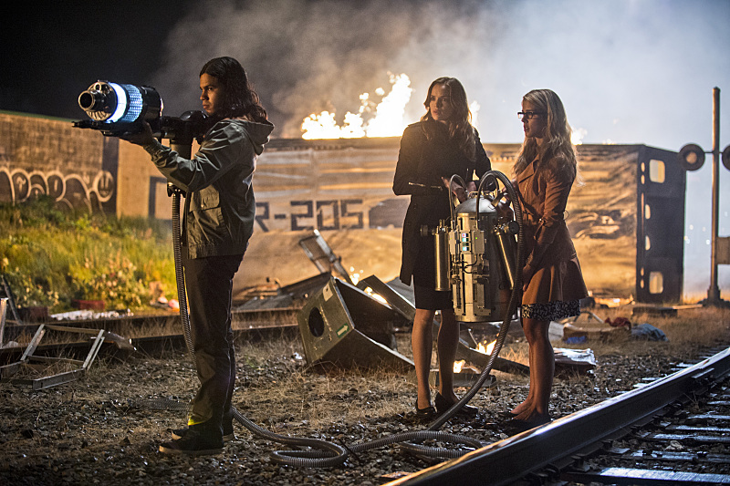 Illustration for article titled The Flash Needs To Clone Felicity Smoak Like, Yesterday